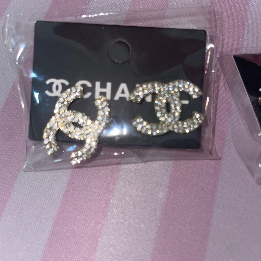Sparkling Crystal Earrings Gold